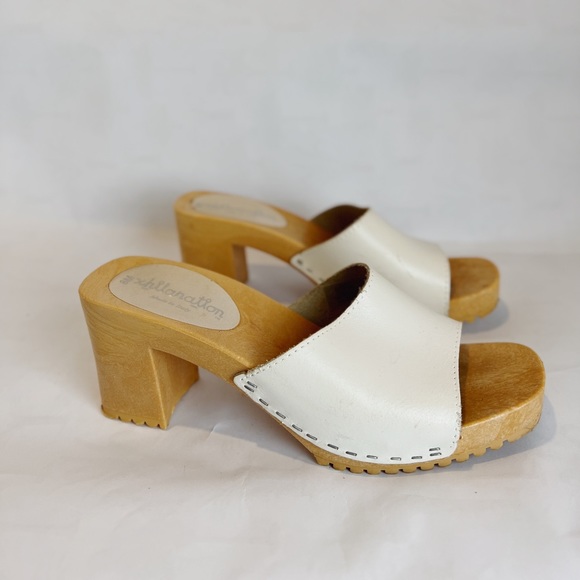Vintage Shoes - VINTAGE 90’s/Y2K White Leather Wooden Chunky Heel Open Toe Mule Size 8